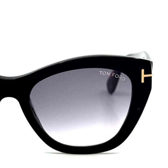 NEW!!!  TOM FORD Cara Sunglasses TF940 05B Authentic main image 7